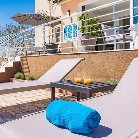 Camelie Villa Barban