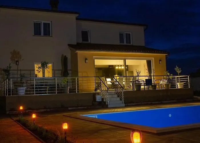 Camelie Villa Barban