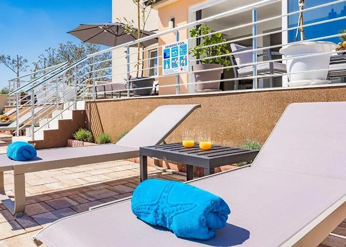 Camelie Villa Barban